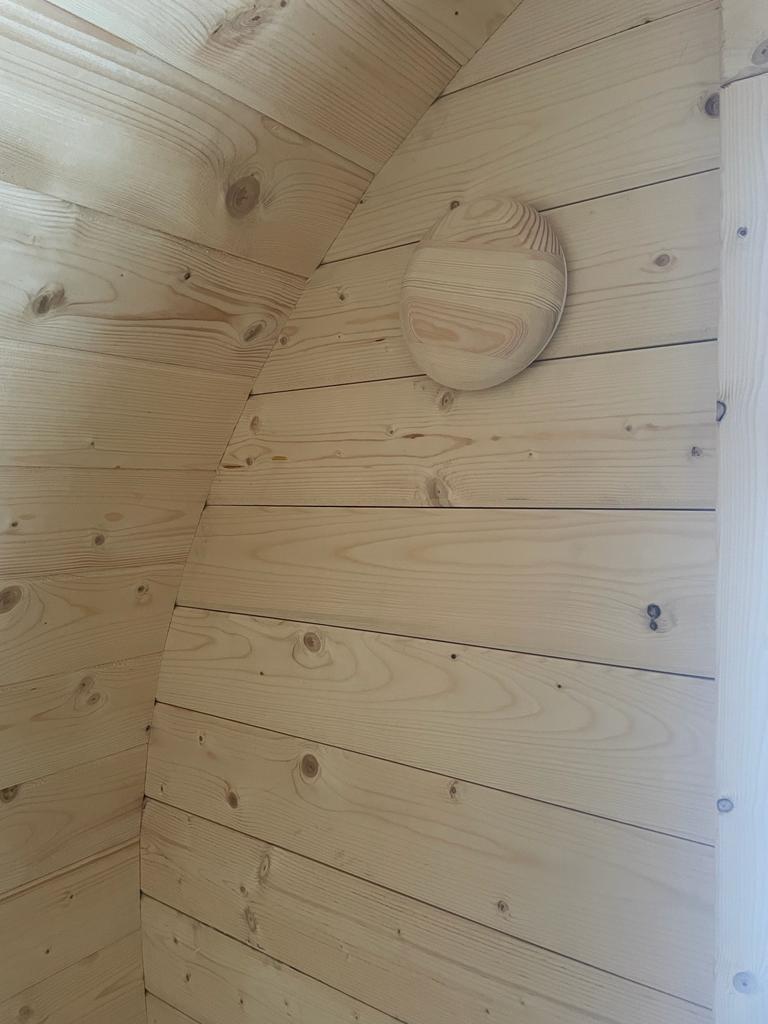 Sauna + Badefass mit 360-Grad-Terrasse