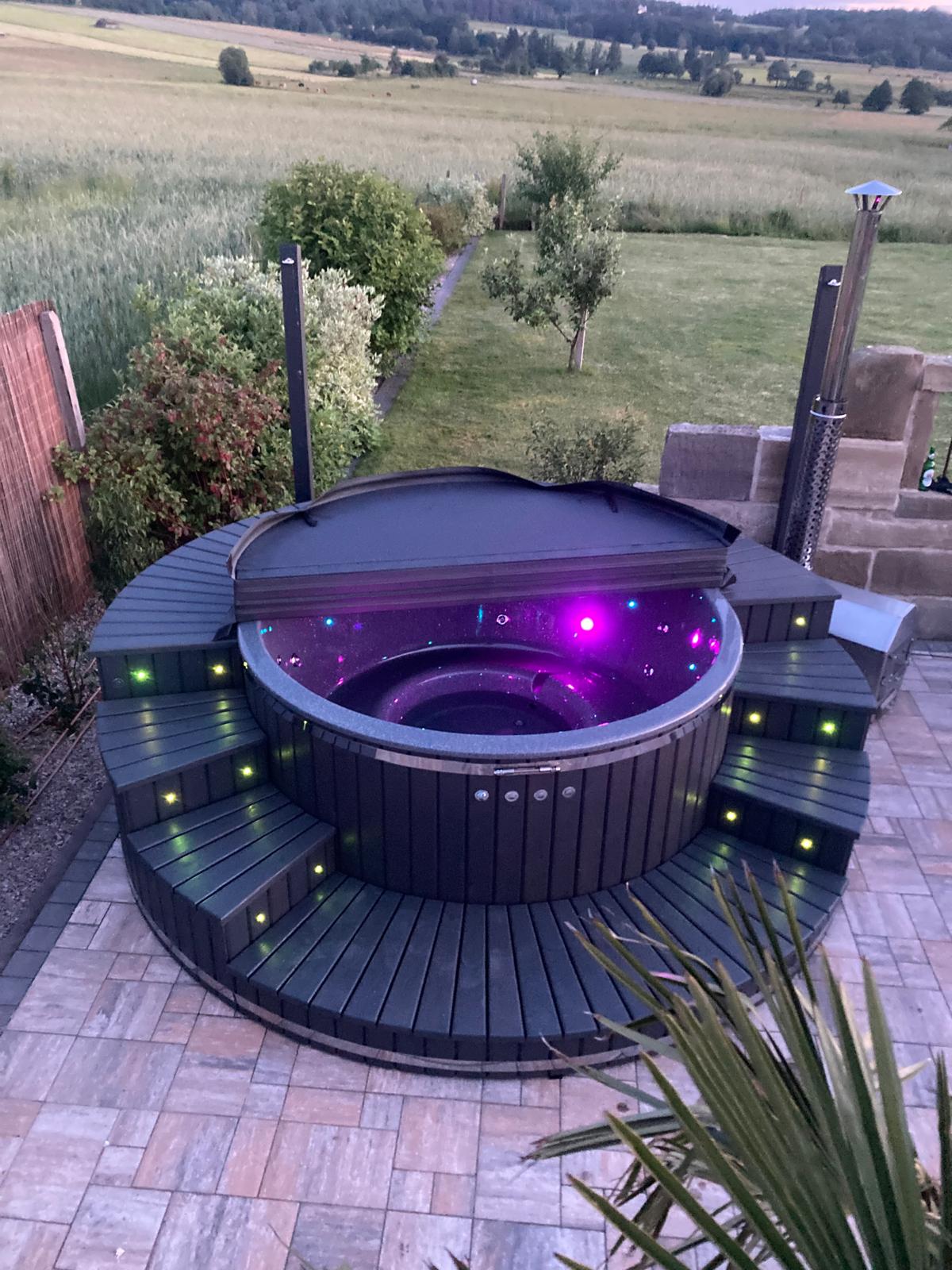 Hot tub with large terrace