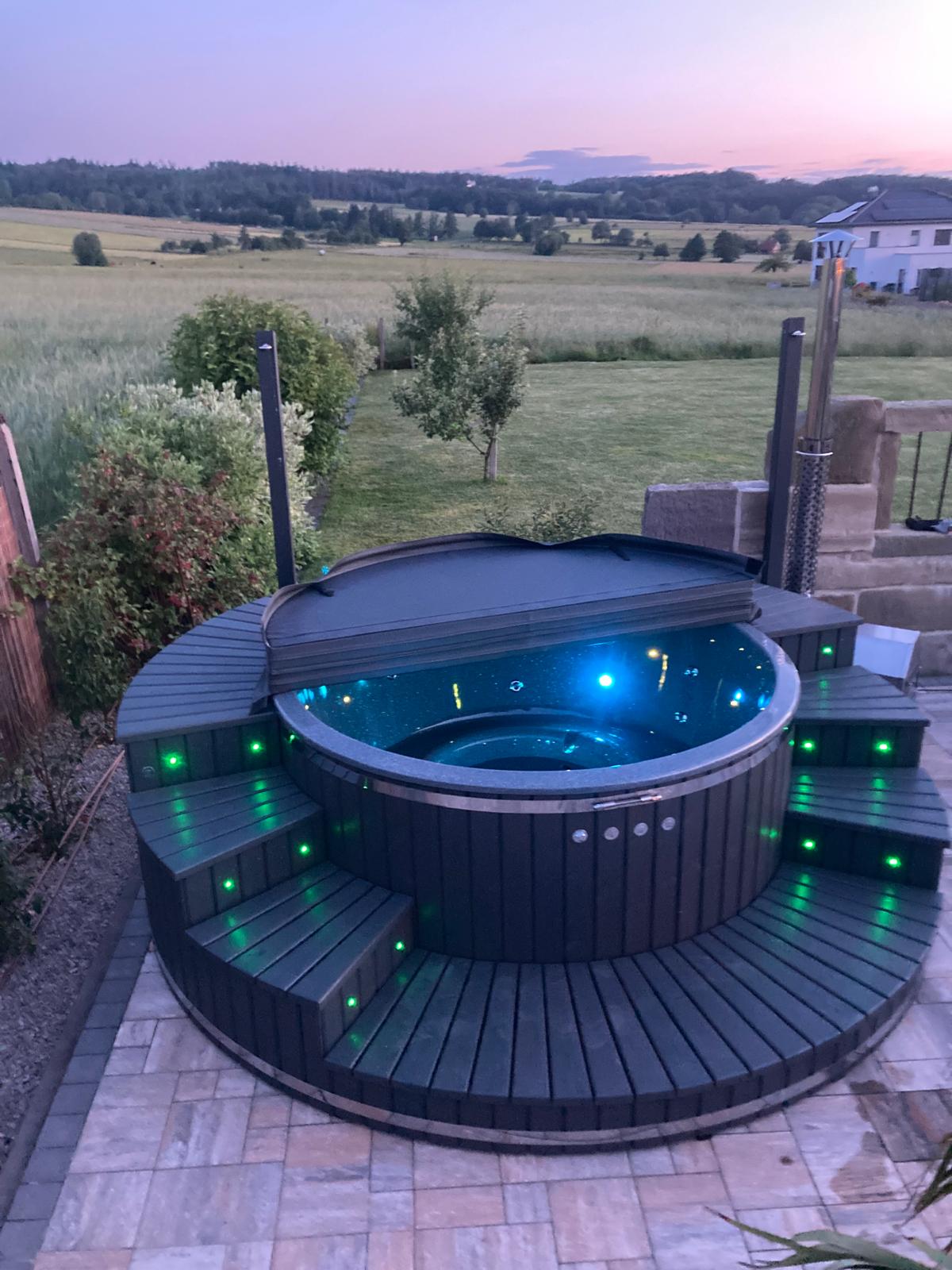 Hot tub with large terrace